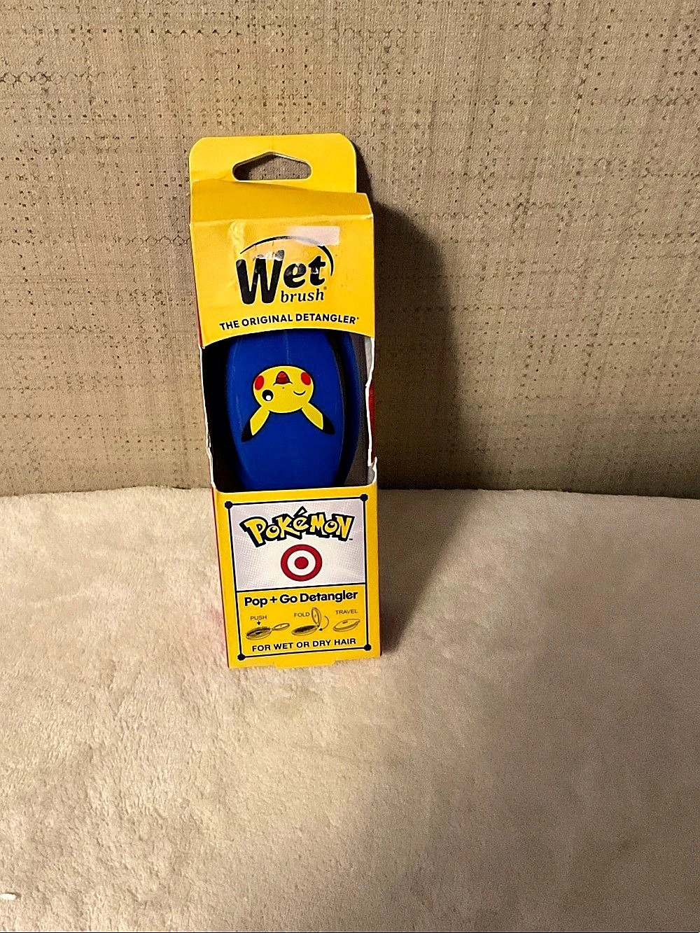 Wet Brush Pokémon Pop & Go Detangling Hair Brush Pikachu Pokémon Blue & Yellow